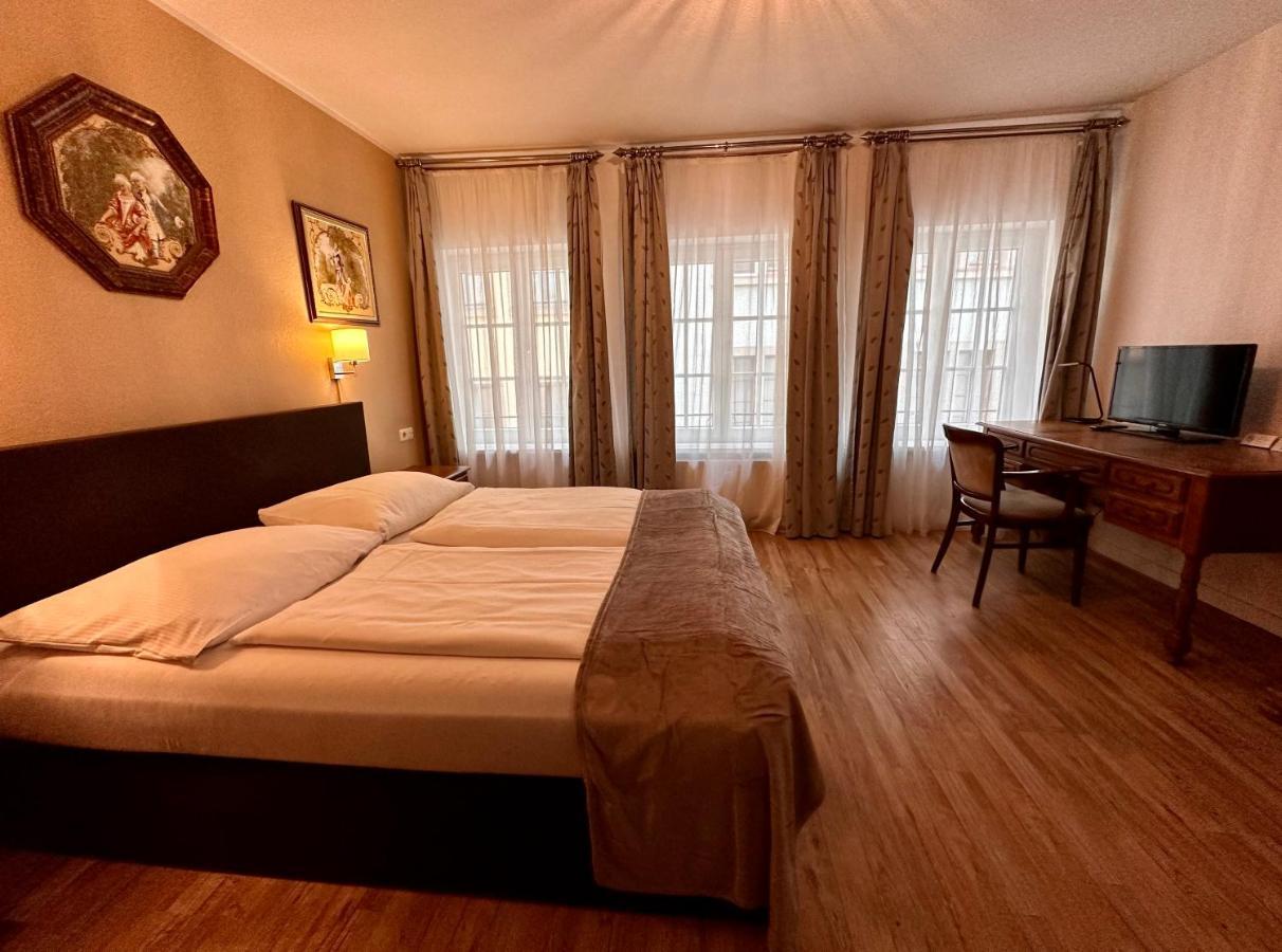 Altstadthotel Hayk Am Rhein Köln Eksteriør bilde
