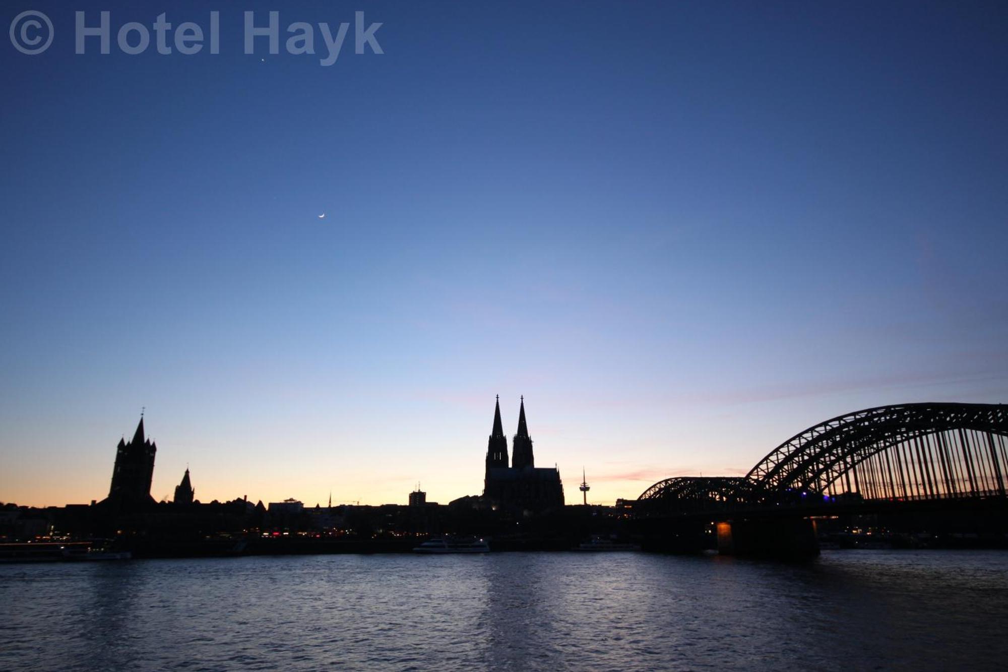 Altstadthotel Hayk Am Rhein Köln Eksteriør bilde