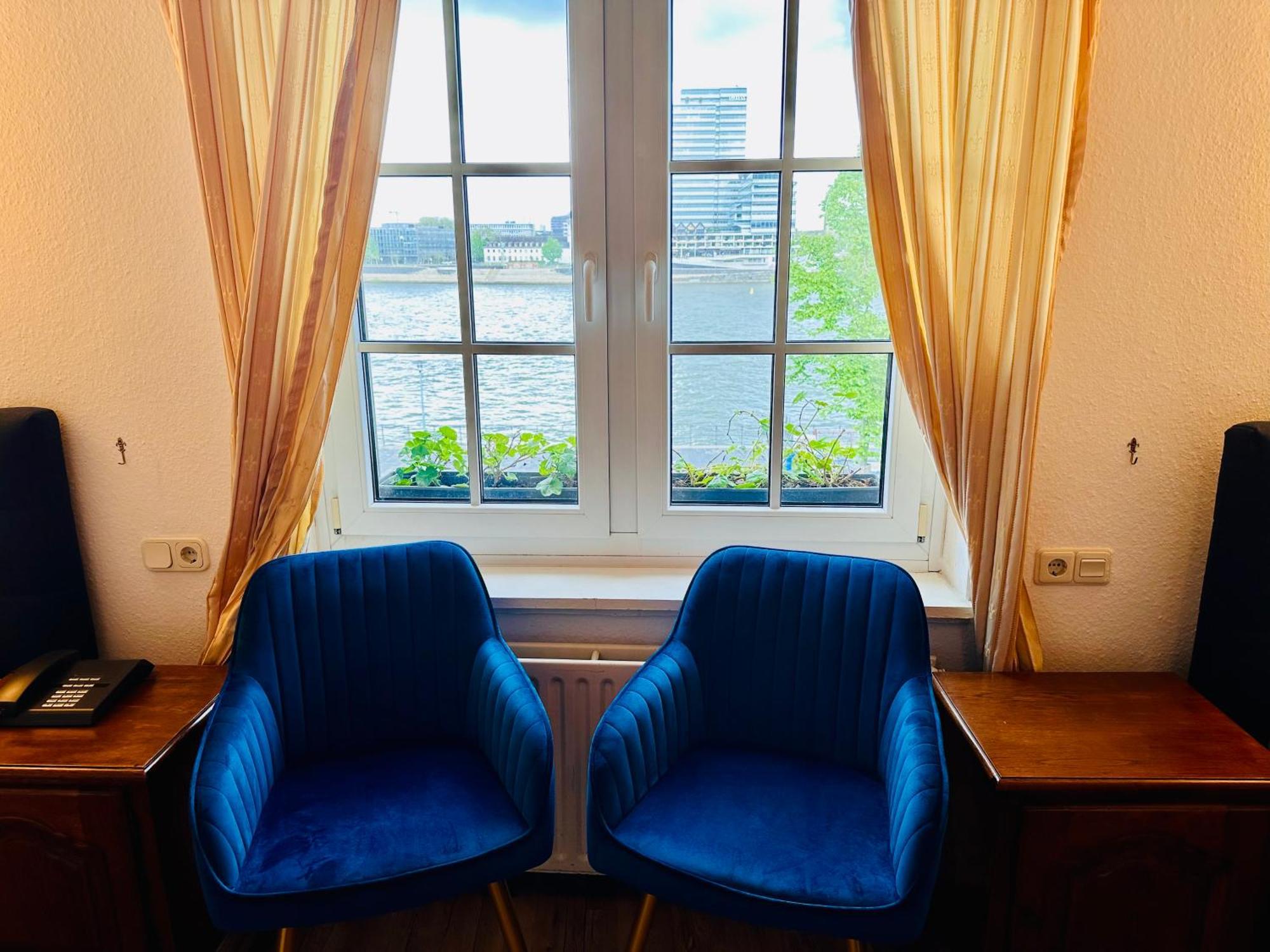 Altstadthotel Hayk Am Rhein Köln Eksteriør bilde
