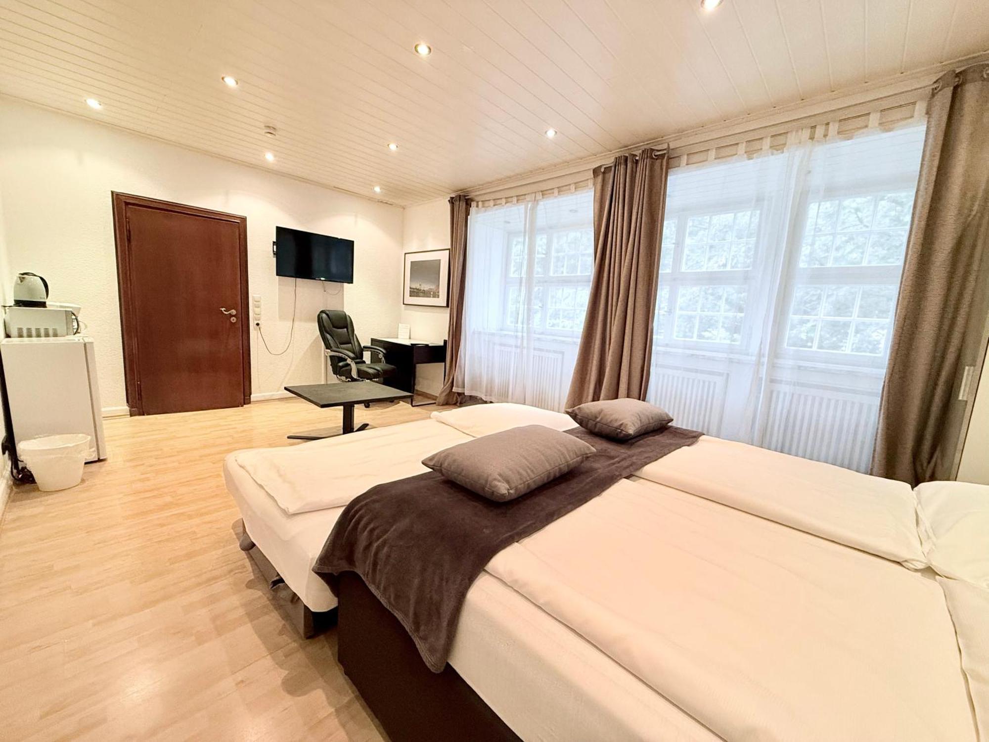 Altstadthotel Hayk Am Rhein Köln Rom bilde
